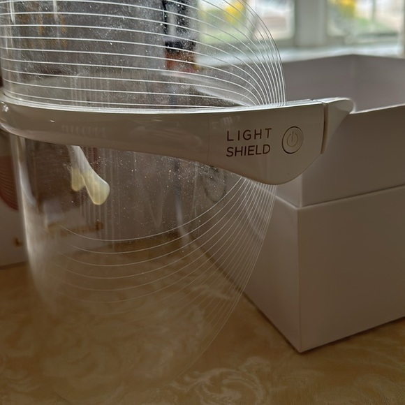 DMH Aesthetics light shield - Picture 3 of 7